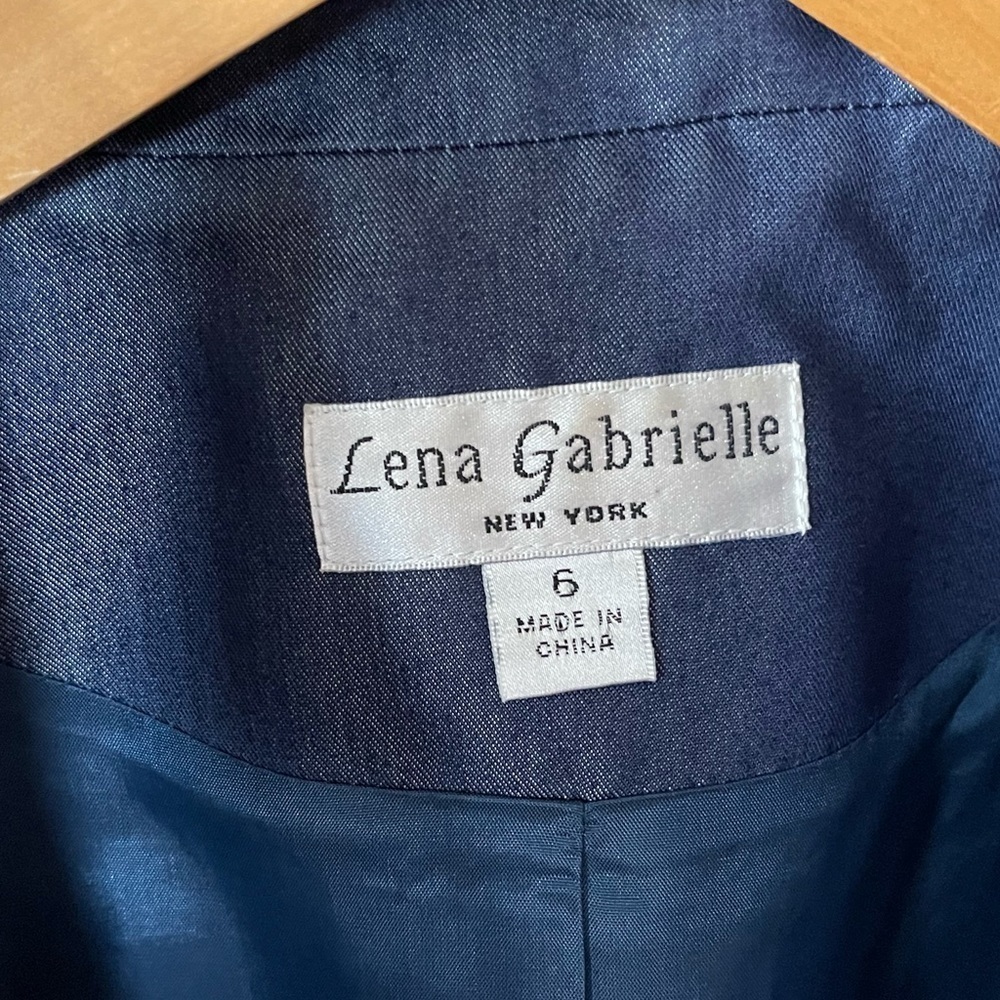 Lena Gabrielle|Blue Denim Boyfriend Blazer, Structured look•••Business Casual - Picture 10 of 14